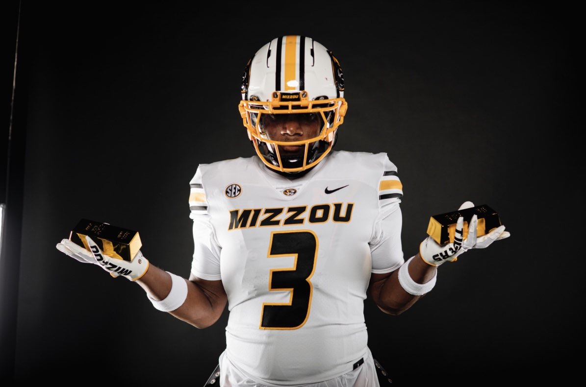 Tajh Overton athlete profile head shot