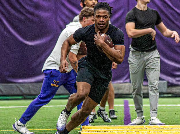 Ishmael Emmanuel-Holloway athlete profile head shot