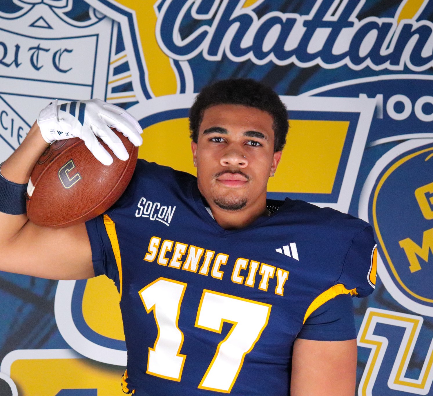 LaRawn Robinson athlete profile head shot