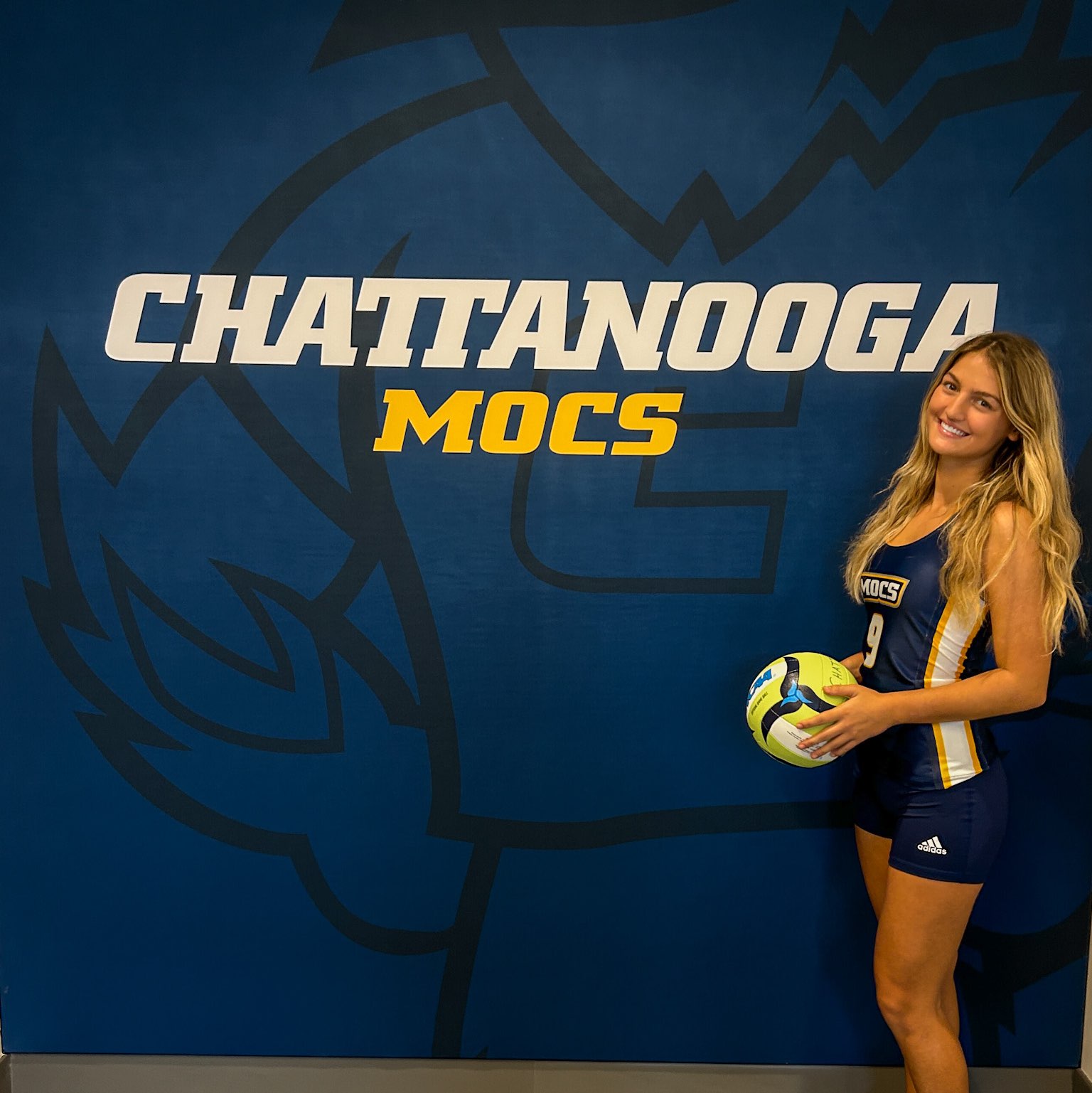 Livy Tomlinson athlete profile head shot