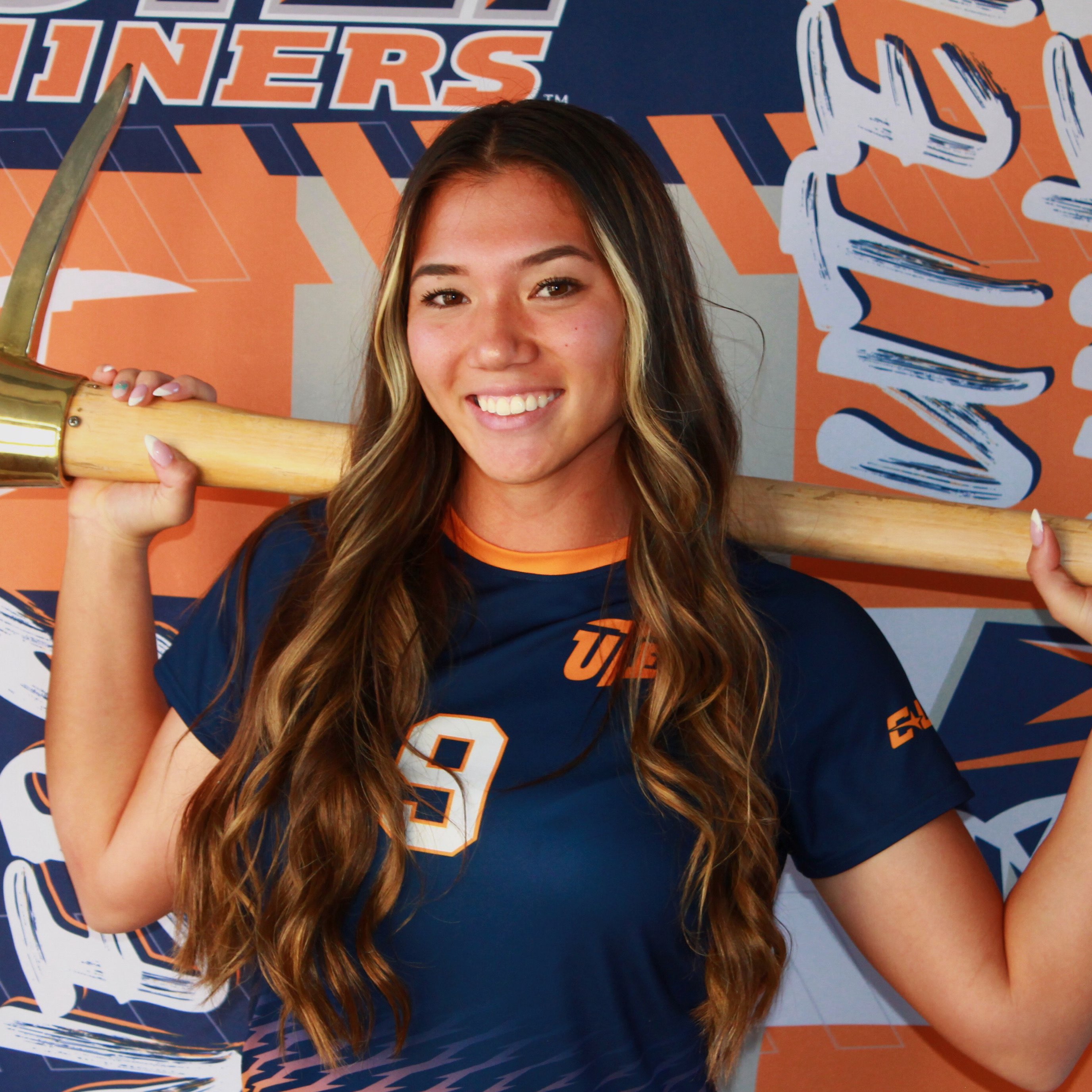 Shawna Larson athlete profile head shot