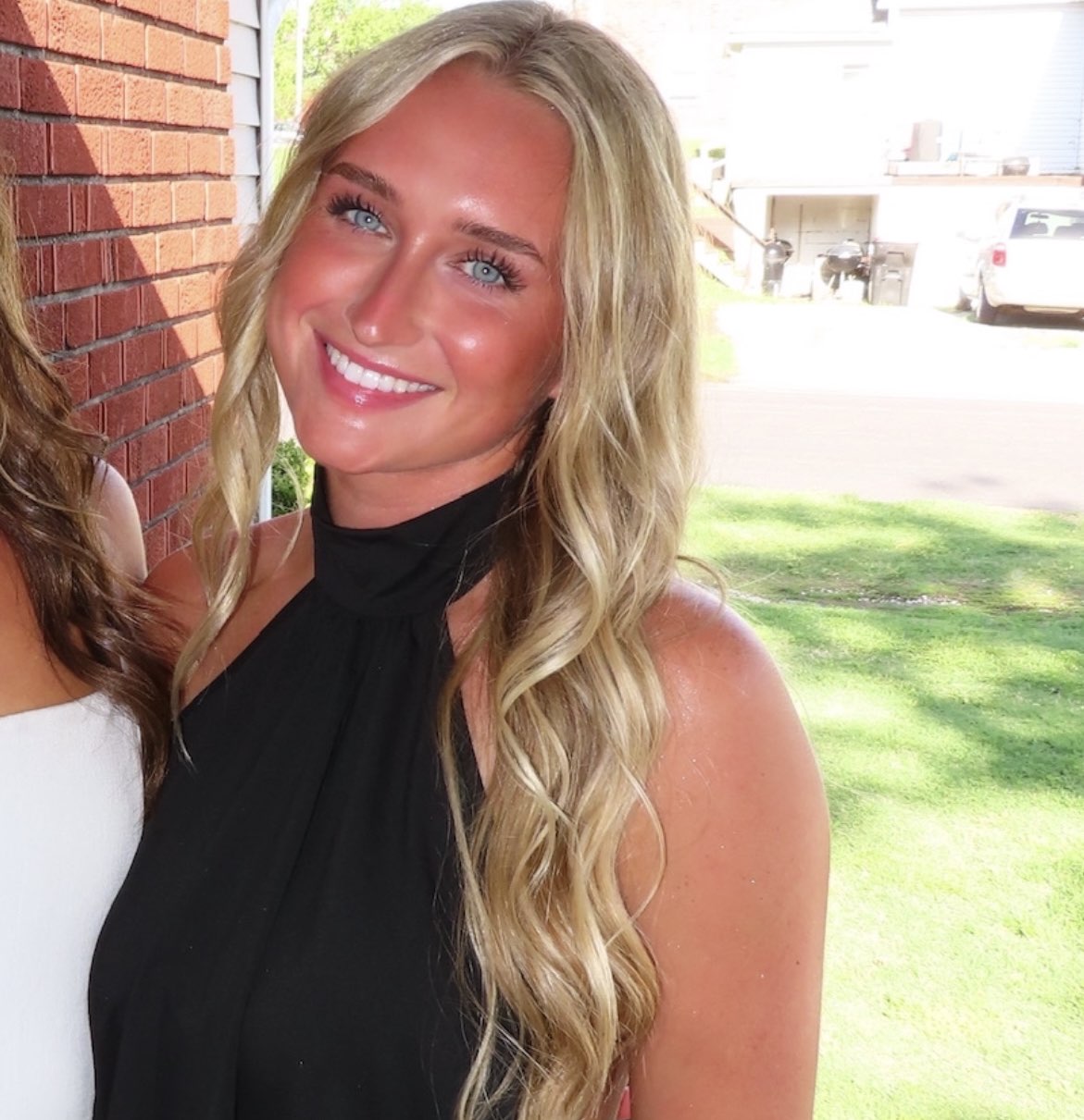 Bella Holcomb athlete profile head shot