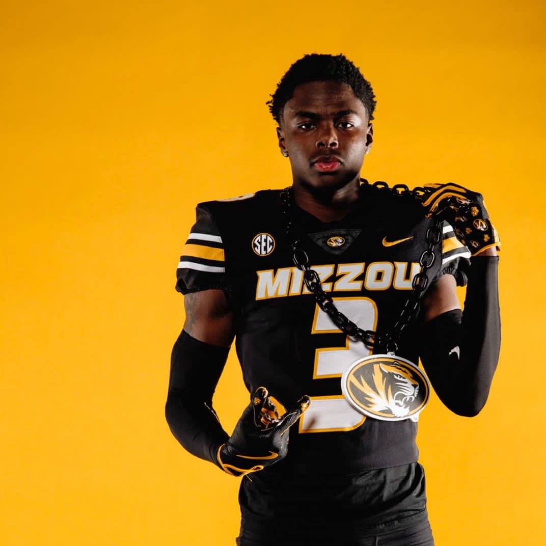 Trashundon Neal athlete profile head shot