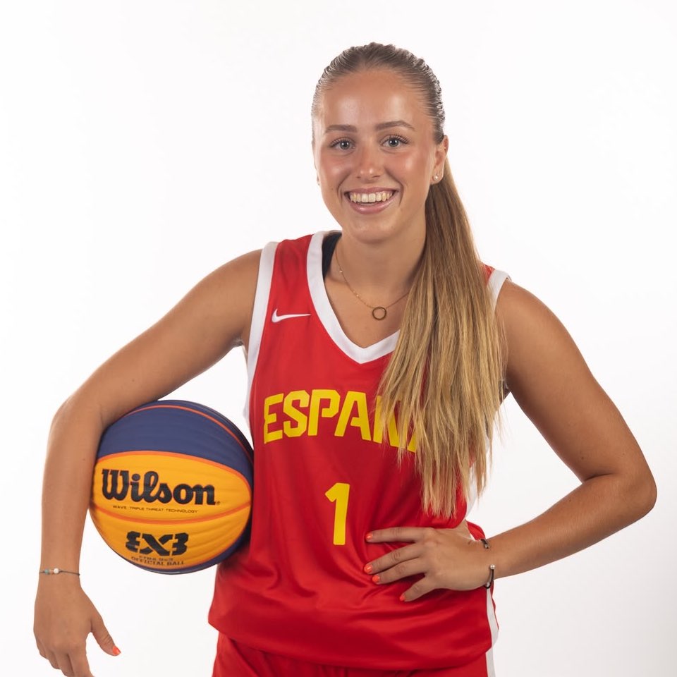 Jana Nogués athlete profile head shot