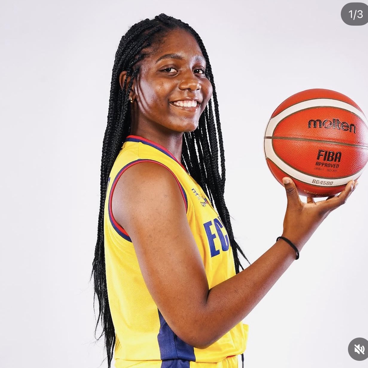 Nahomy Nazareno athlete profile head shot