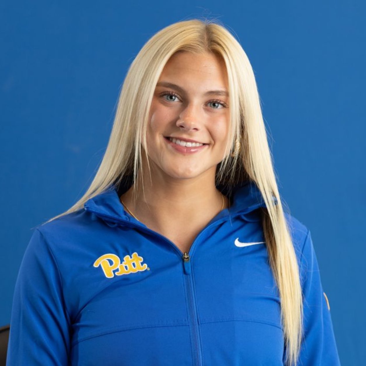 Dara Williamson athlete profile head shot