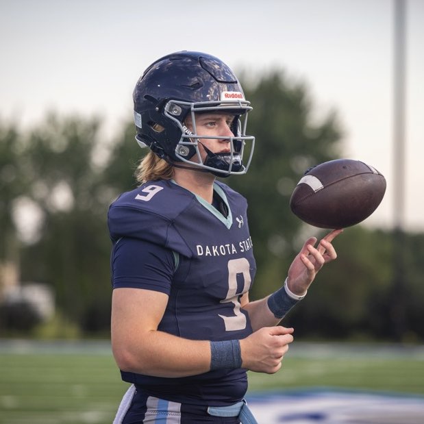 Tray Hettick athlete profile head shot