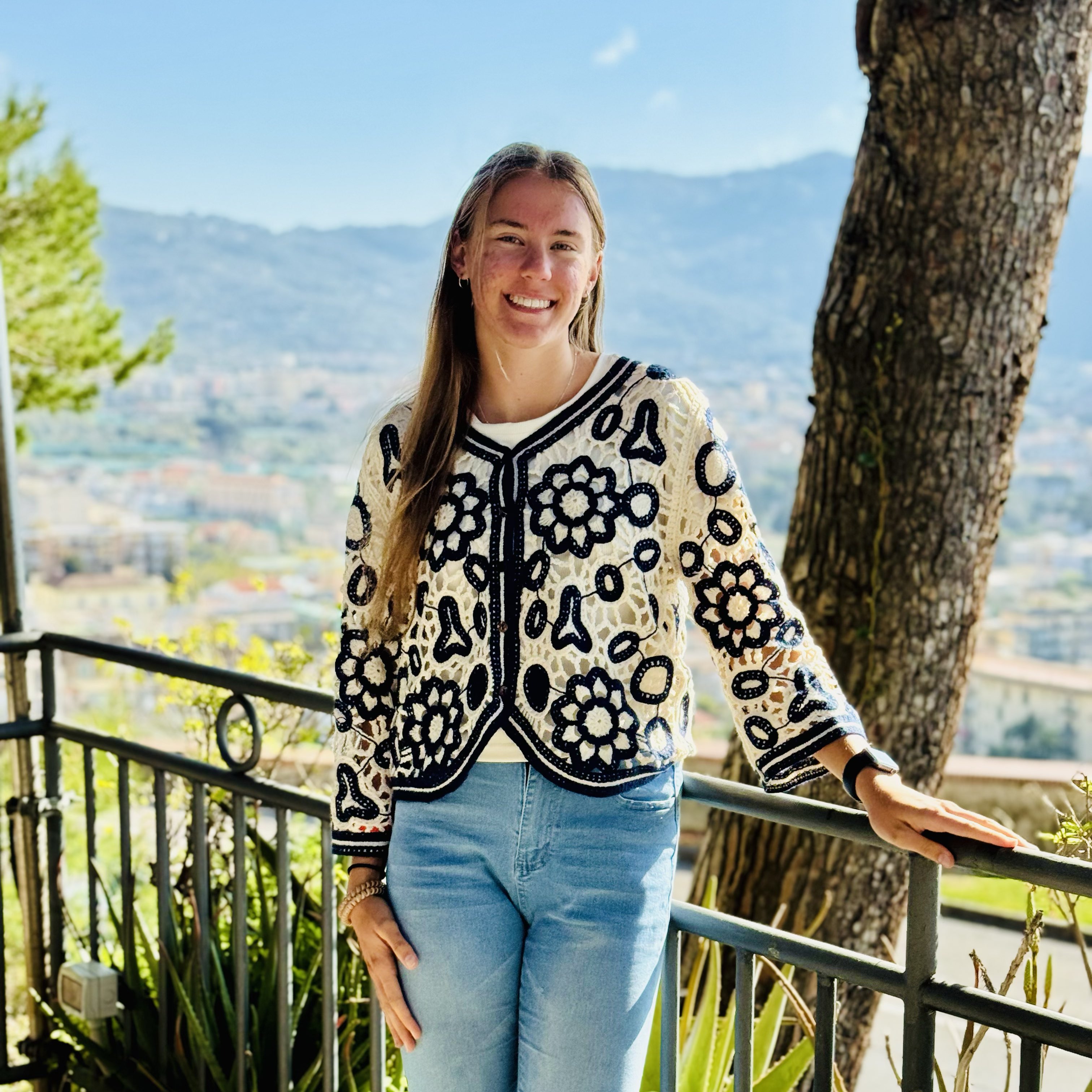 Rayleigh Olsen athlete profile head shot